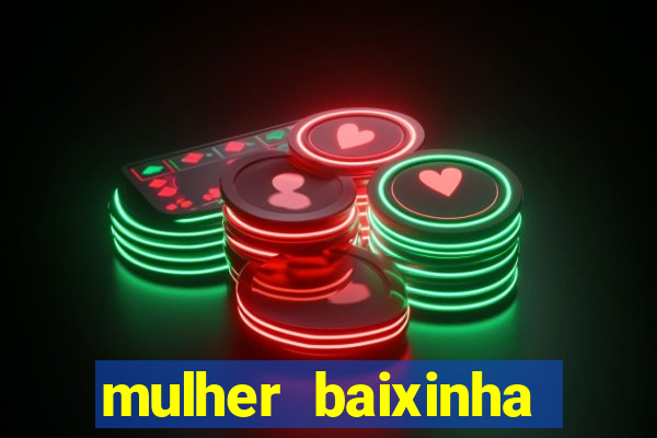 mulher baixinha transando com homens altos